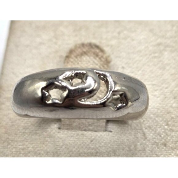 Silver Tone Moon & Stars Band Ring Size 6 Celestial Design - Picture 2 of 4
